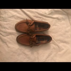 Sperry topsiders